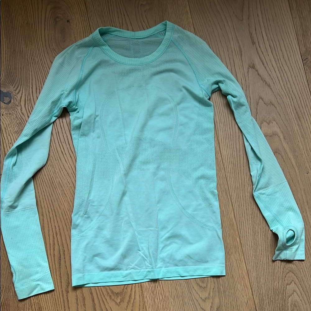 Lululemon Mint Green Long Sleeve Top